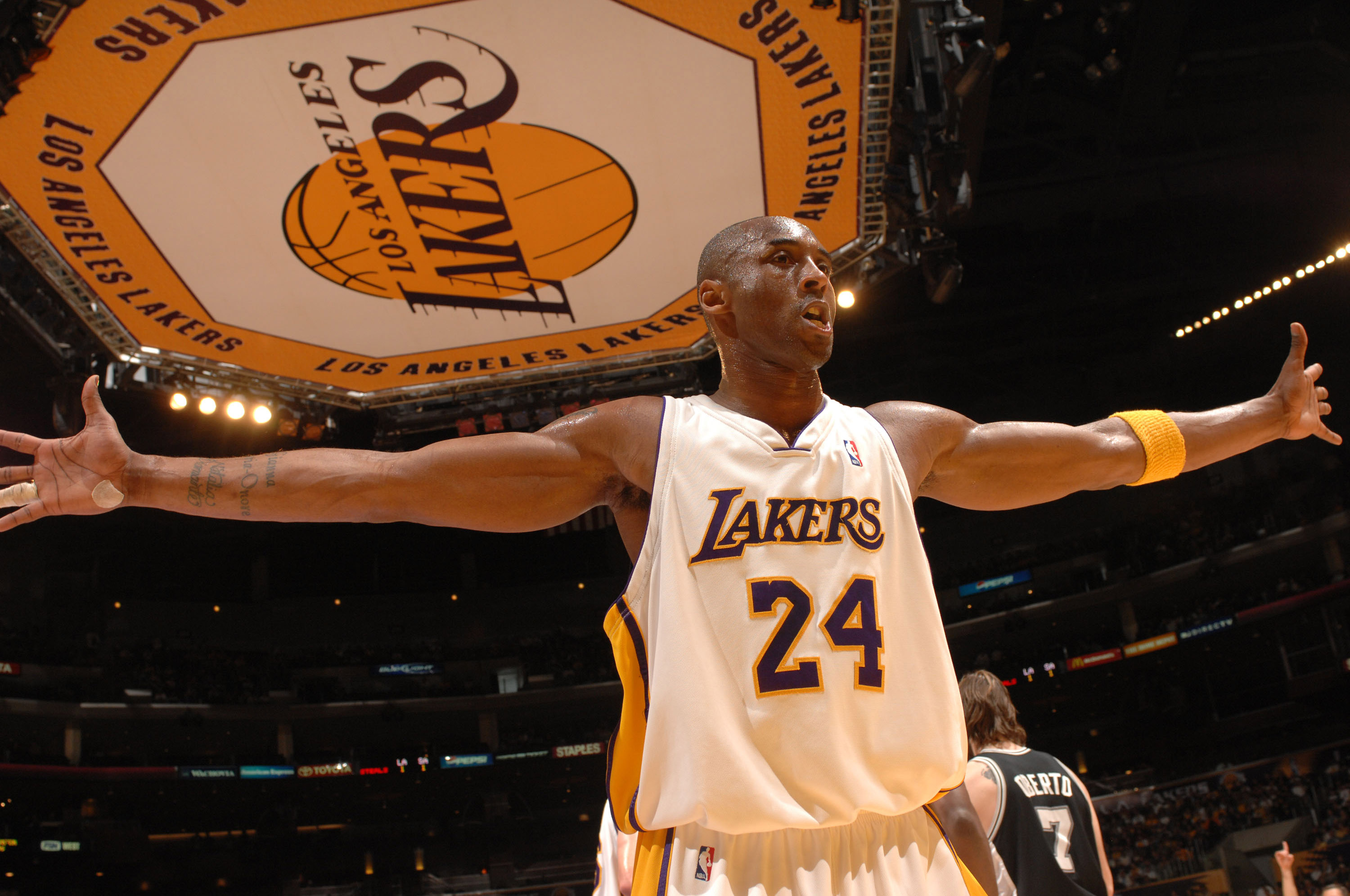 联赛中脱颖 联赛中脱颖