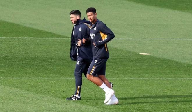 也是凭借个 也是凭借个