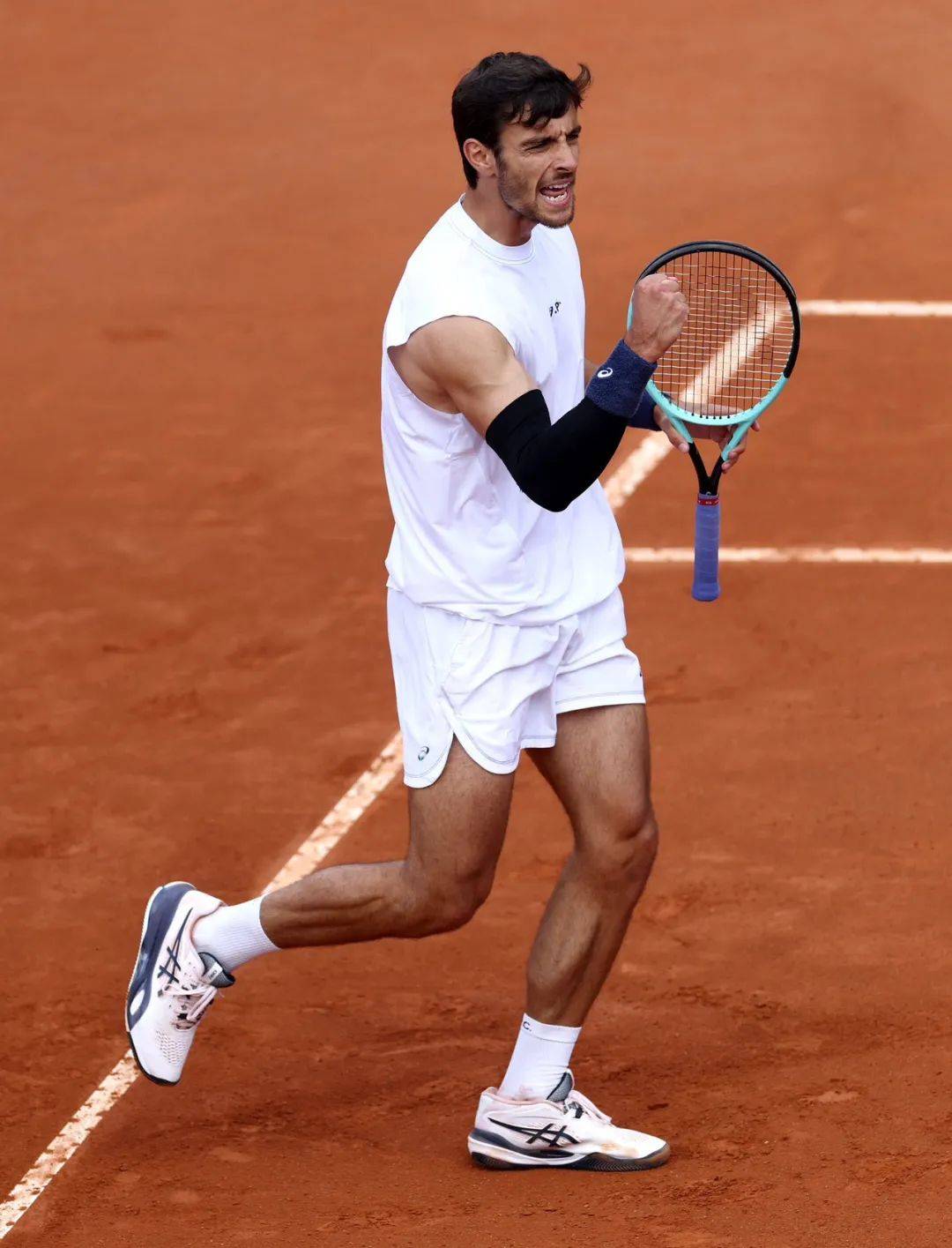 随着比赛的 随着比赛的