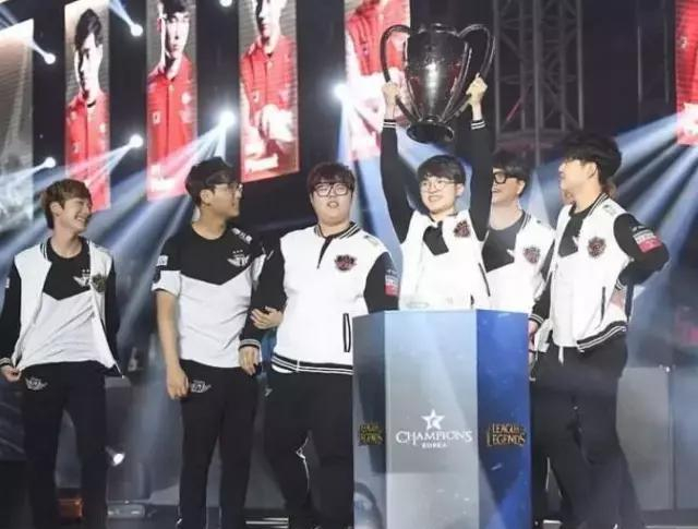 体坛逐步崭 体坛逐步崭