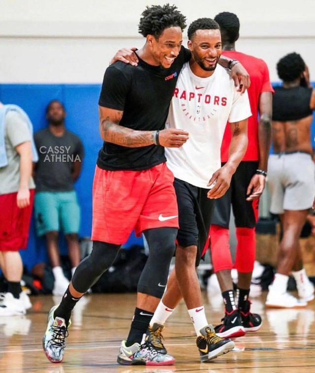 球带向中左 球带向中左